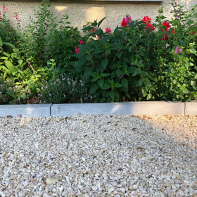 Bordure de jardin en pierre reconstituée poutre bois blanchi 45 x 10 x 10 cm