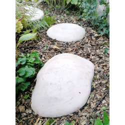 Pas japonais de jardin en pierre reconstituée galet brun