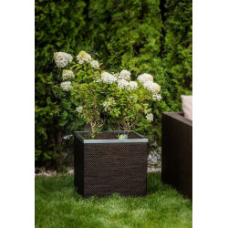 Jardinière avec réservoir d’eau en résine tressée carrée avec cadre en alu – 50 x 50 x 43 cm – Disponible en 14 coloris