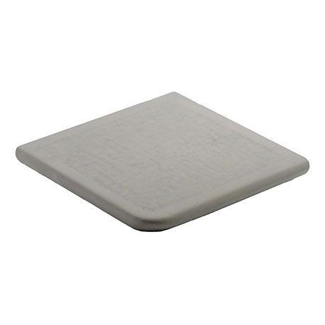 Margelle en pierre reconstituée plate angle sortant aspect bouchardé couleur gris clair – 30 x 30 x 2,5 cm 