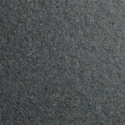 Margelle de piscine en pierre naturelle avec bord droit chanfreiné Black Satino – 60 x 30 x 3 cm