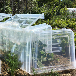 Lot de 3 mini serres tunnel de forçage Modul’o 79 x 59 x 50 cm – 1 jeu de 2 embouts - 1 Lot de 10 piquets d’ancrage