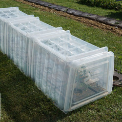 Lot de 3 mini serres tunnel de forçage Modul’o 79 x 59 x 50 cm – 1 jeu de 2 embouts - 1 Lot de 10 piquets d’ancrage