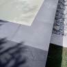 Margelle de piscine en pierre reconstituée angle rentrant aspect granite granit 44 x 44 x 2,5 cm - gris clair
