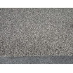 Margelle de piscine en pierre naturelle Pepperino dark satino 60 x 30 x 3-5 cm