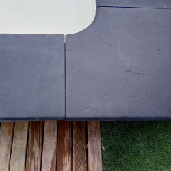 Margelle en pierre reconstituée plate angle rentrant 30 x 30 x 2,5 cm gris anthracite