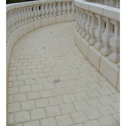 Pavé de terrasse en pierre reconstituée à coller 16 x 16 x 2,5 cm blanc