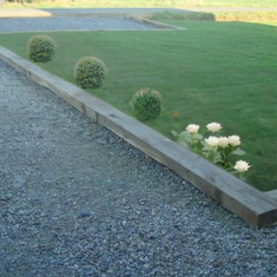 Traverse paysagère en chêne brut naturel 1er choix – 200 x 20 x 10cm