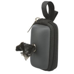 Distributeur de sacs polyester avec revêtement similicuir + 1 rouleau de 20 sacs ramasse crottes – Coloris divers