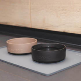 Gamelle en céramique Be Nordic antidérapante avec anneau en caoutchouc - 0,5 L Ø16 cm - Noir