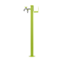 Fontaine de jardin Olbia en aluminium avec support tuyau et double robinets – 11 x 26 x 88 cm – Vert clair
