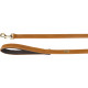 Laisse Lyabo en simili cuir avec poignée souple en néoprène – L.1,3 m – l.20 mm – Ep. 4 mm  - Cognac