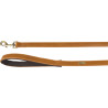 Laisse Lyabo en simili cuir avec poignée souple en néoprène – L.1,3 m – l.20 mm – Ep. 4 mm  - Cognac