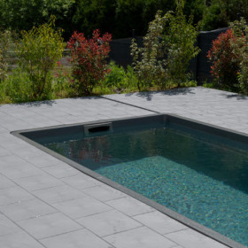 Dalle ardoisée en polypropylène recyclé clipsable – 39 x 39 x 3,8cm - Pierre Gris - Mise en situation