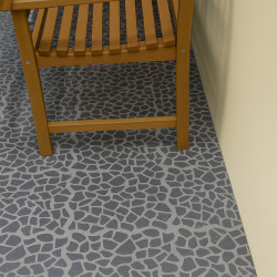 Dalle de terrasse en pierre reconstituée aspect galets 30 x 30 x 2 cm anthracite - Mise en situation - Qualité Image IA