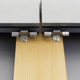 Paquet de 100 Clips et Vis inox pour lame alvéolaire coextrudée en composite – 5 m² environ