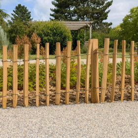 Ganivelle sciée en châtaignier – Hauteur 0,8 m – Espacement 6/7 cm – Longueur 5 m - Qualité Image IA