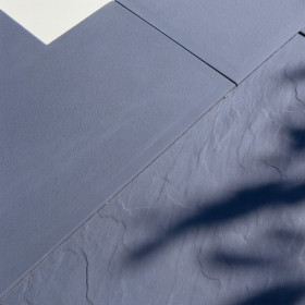 Margelle de piscine en pierre reconstituée courbe aspect granit 45,5 x 30 x 2,5 cm - anthracite