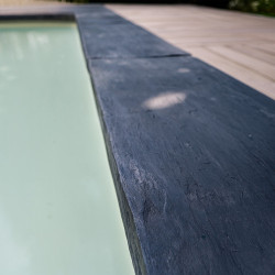 Margelle en pierre reconstituée courbe aspect schiste 46,5 x 40 x 2,5 cm anthracite - Qualité Image IA