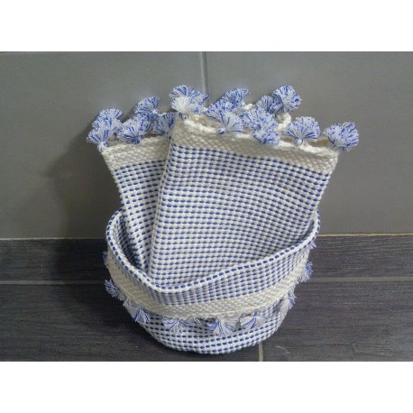 Gant de toilette, serviette et vide poche pour salle de bain Gant de toilette, serviette et vide poche pour salle de bain