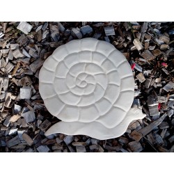 Pas japonais de jardin en pierre reconstituée animaux escargot blanc 30 x 28 x 3 cm