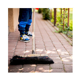 Brosse, Grattoir, Balai : tout pour entretenir votre terrasse