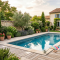 Quelle margelle de piscine choisir pour un contour bassin esthétique et durable?