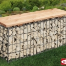 Banc en gabion  : profitez d'un moment de détente.